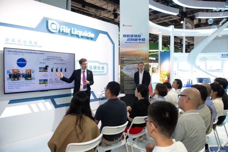Air Liquide booth